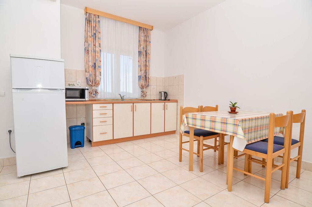 أوروبيتش Apartments Villa Iva الغرفة الصورة